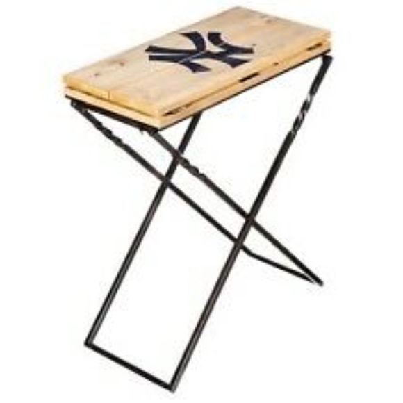 NWT New York Yankees Folding Table - Picture 4 of 8